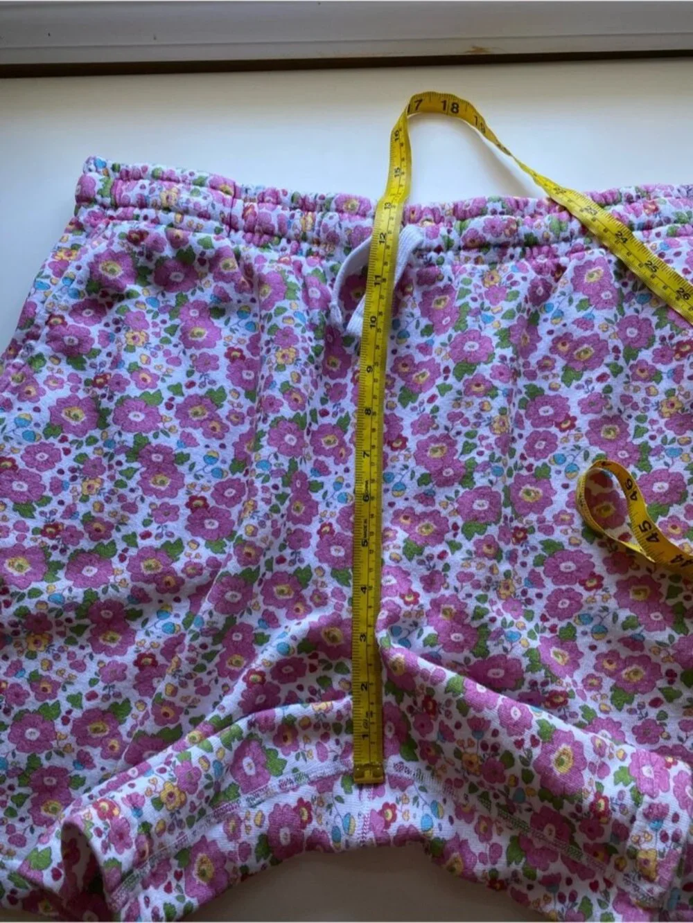 Preloved Floral Sweat Shorts XL Pink Heart Embroidered Made in Canada Coquette
